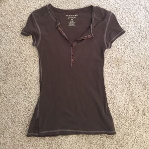 Maurice's Brown cap sleeve shirt sleeve Henley