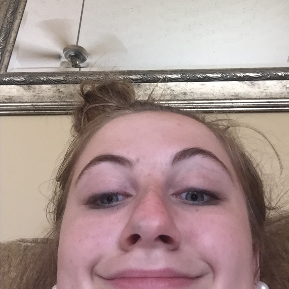 Meet your Posher, Shea