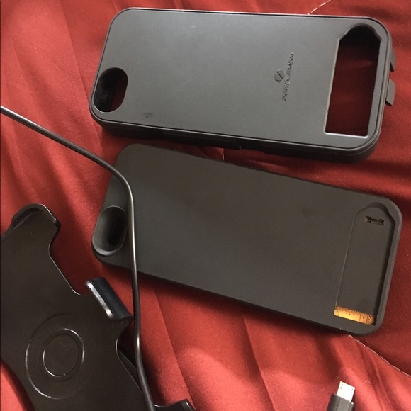 Rechargeable IPhone SE case - Picture 1 of 2