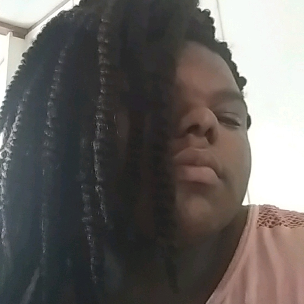 Meet your Posher, Eve