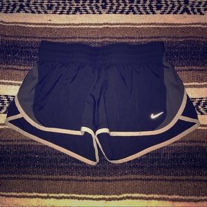 FINAL SALE 🏃🏻Nike Running Shorts 🏃🏻