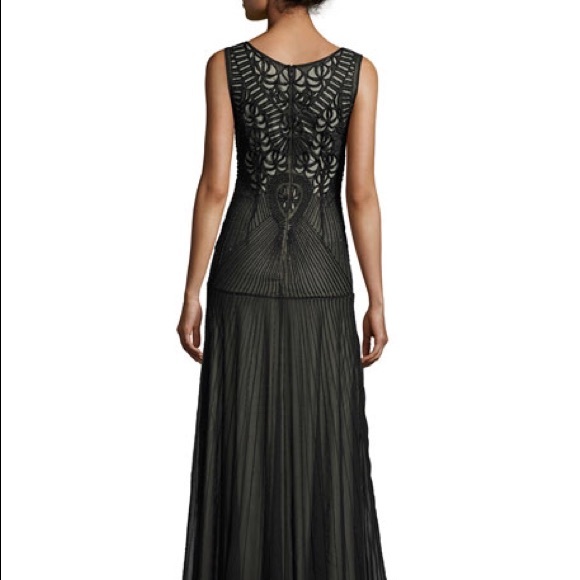 Alice and Olivia Sleeveless Beaded Tulle Gown - Picture 3 of 4