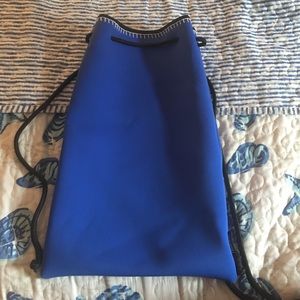 Triangl neoprene drawstring bag