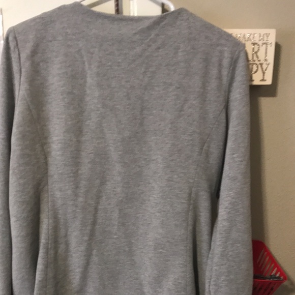 Blazer - Picture 2 of 3