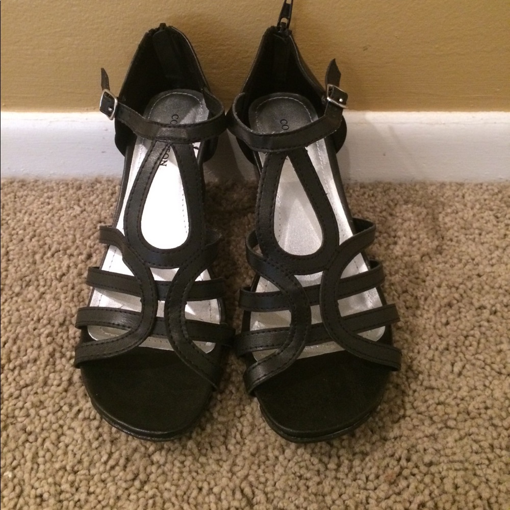Black wedge sandal