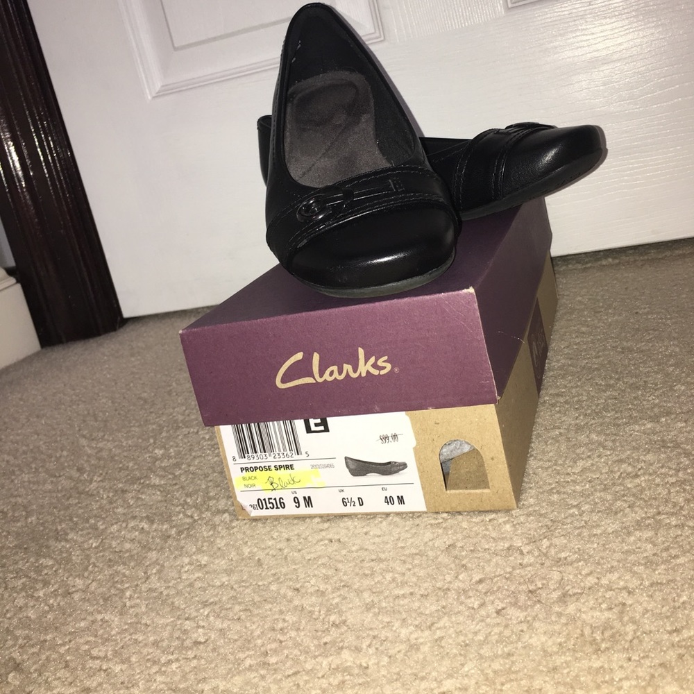 Clarks flats