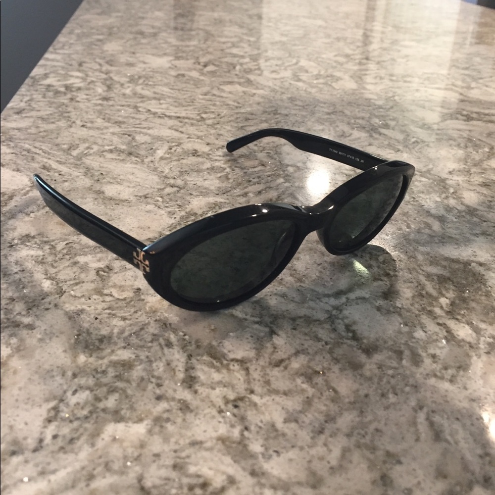 Authentic Tory Burch Sunglasses 😎