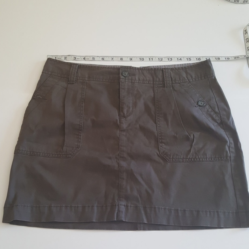 Old Navy Women's size 12 Mini skirt