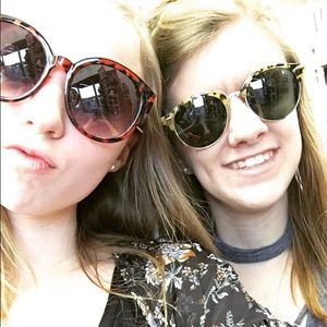 Meet your Posher, Molly