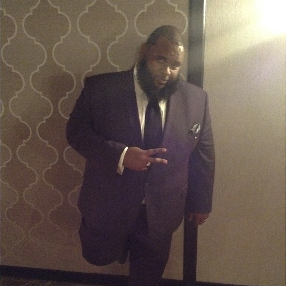 Meet your Posher, Regi