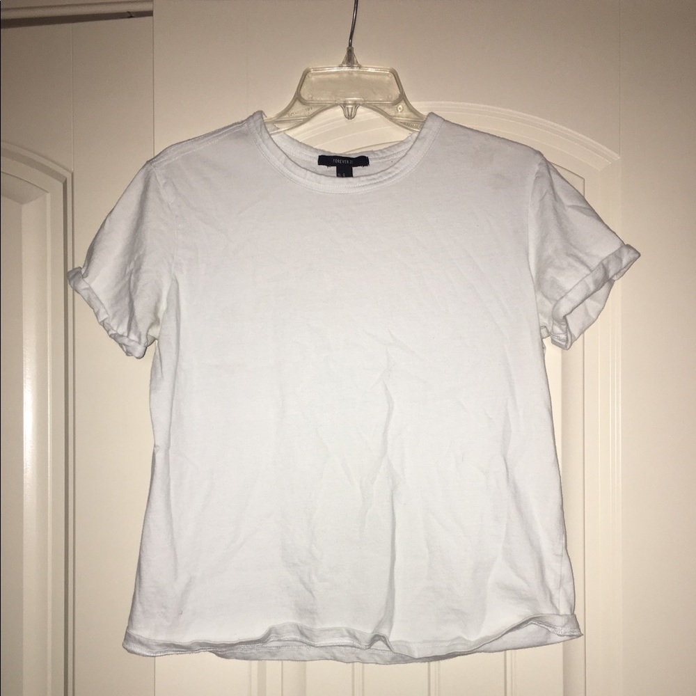 White tee