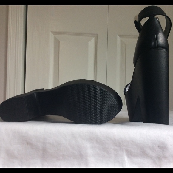 Windsor Smith Leather Platform Sandals - Picture 2 of 5