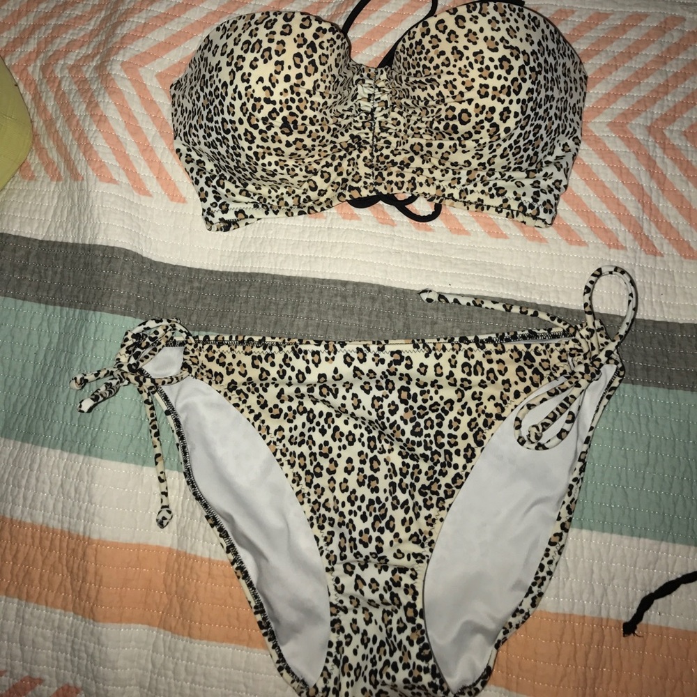 NTW VS cheetah bikini 36C top, M bottom