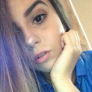 Meet your Posher, Alyssa