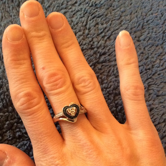 ON HOLD - Kay Jewelers Diamond Ring - Picture 3 of 4