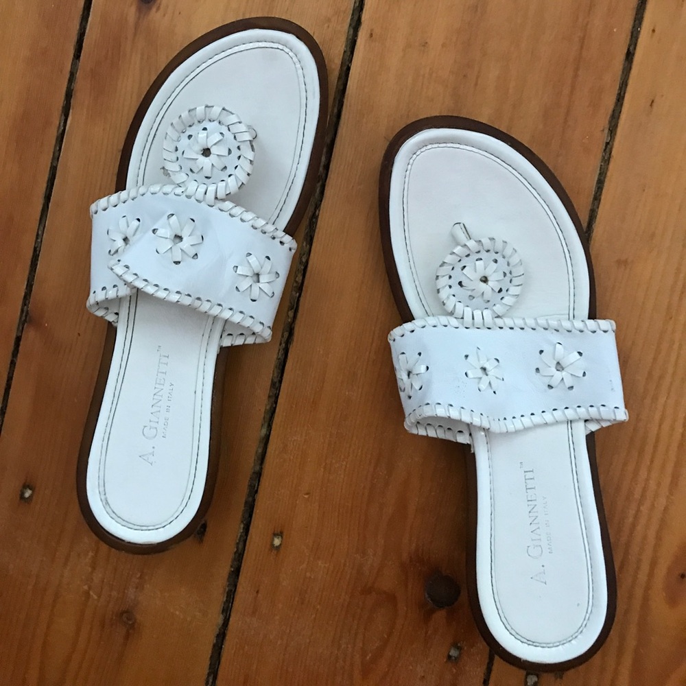 A. Goan Nettie white sandals size 8