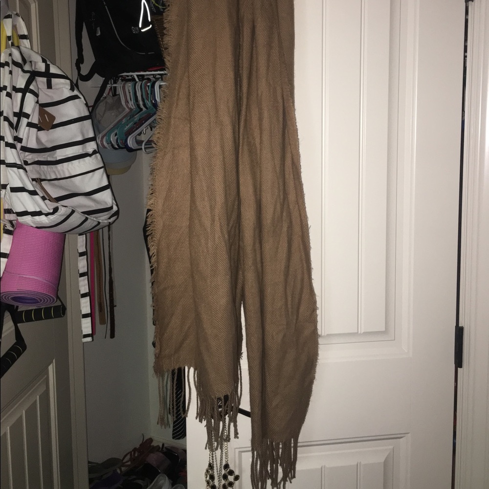 Scarf - Picture 2 of 3