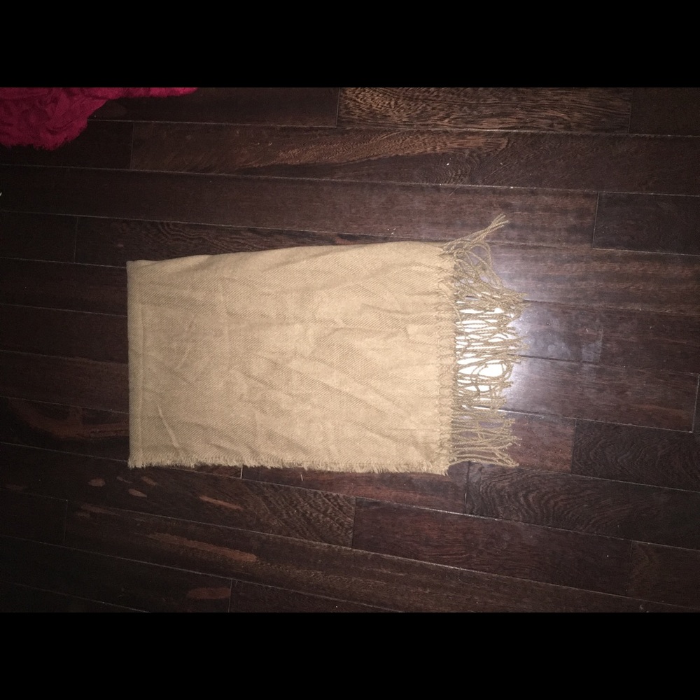 Scarf - Picture 3 of 3