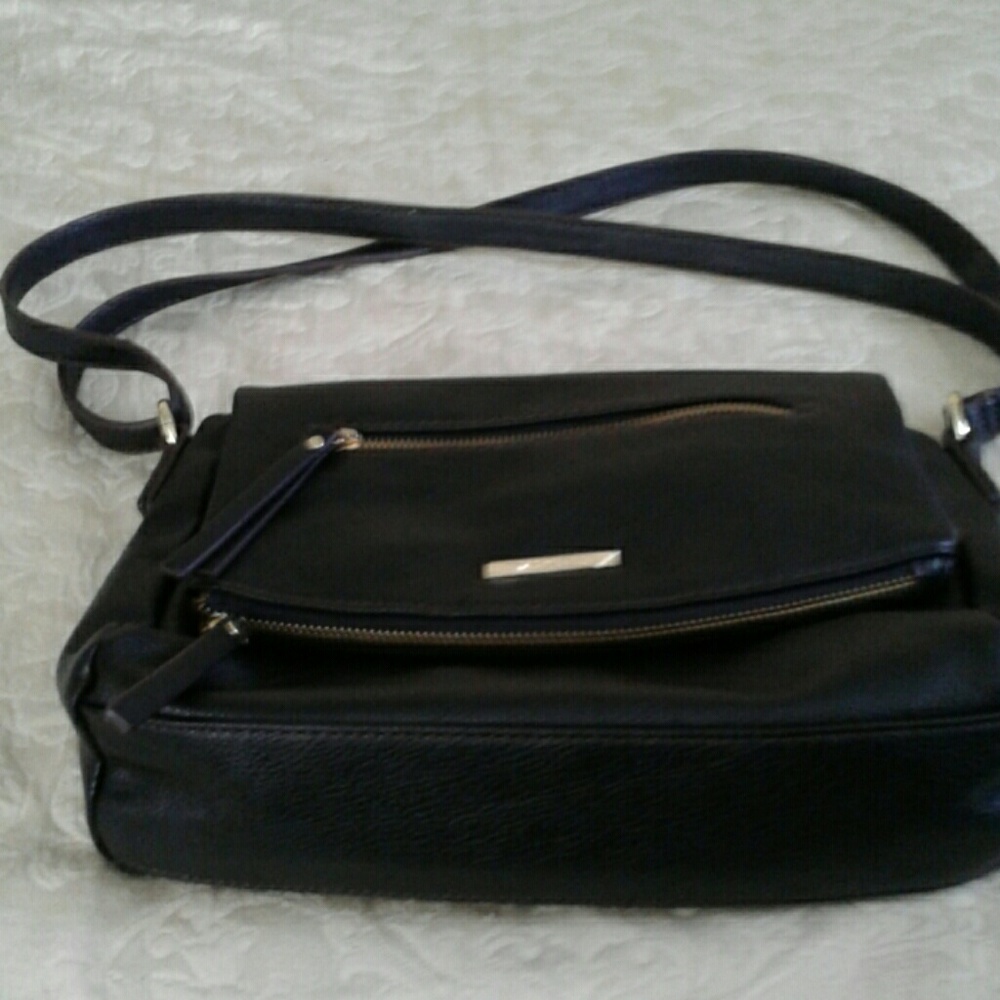 Liz Claiborne cross body purse