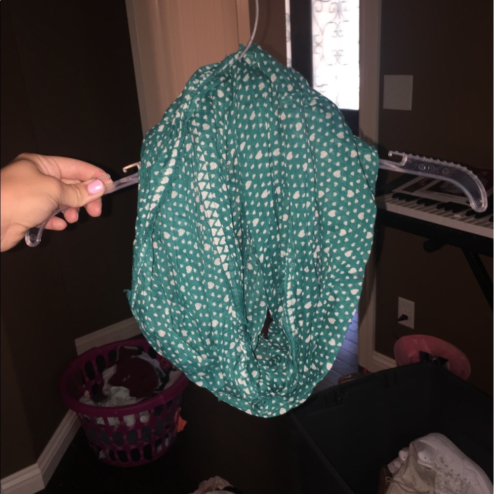 American eagle scarf