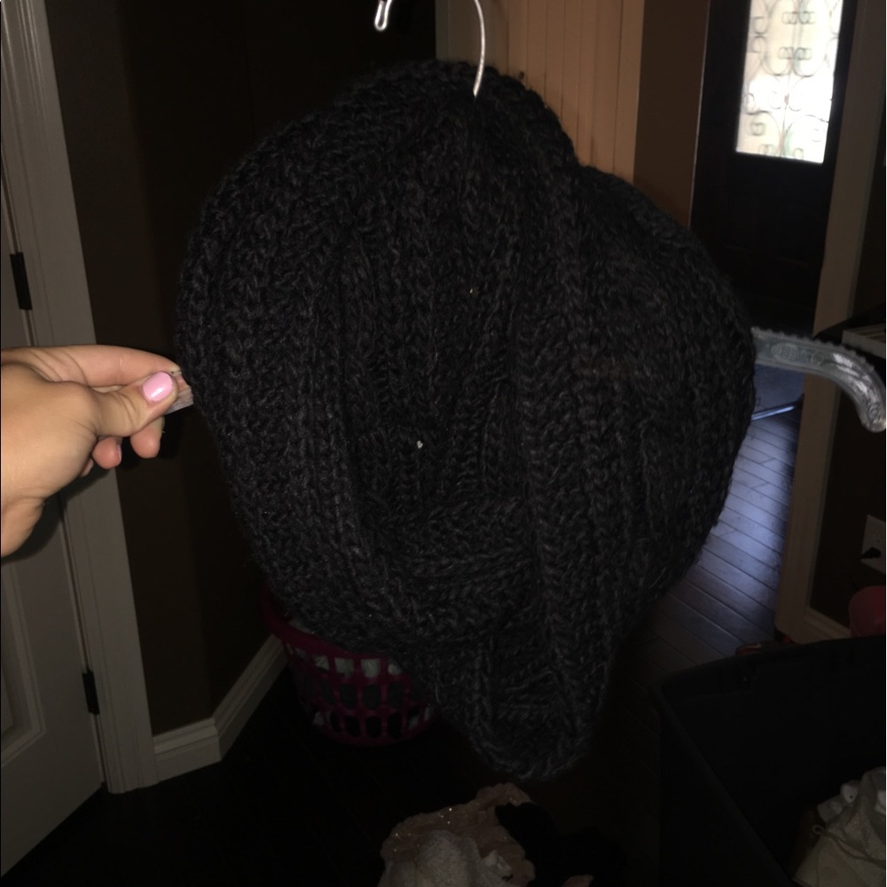 Knitted scarf