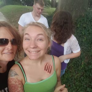 Meet your Posher, Carrie