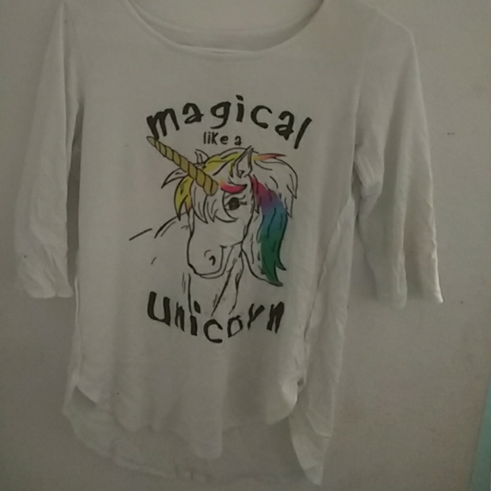 Mid sleeve unicorn shirt