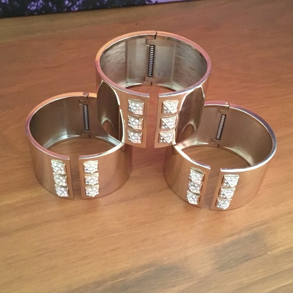 🌺Victoria's Secret.3 Bracelet💕