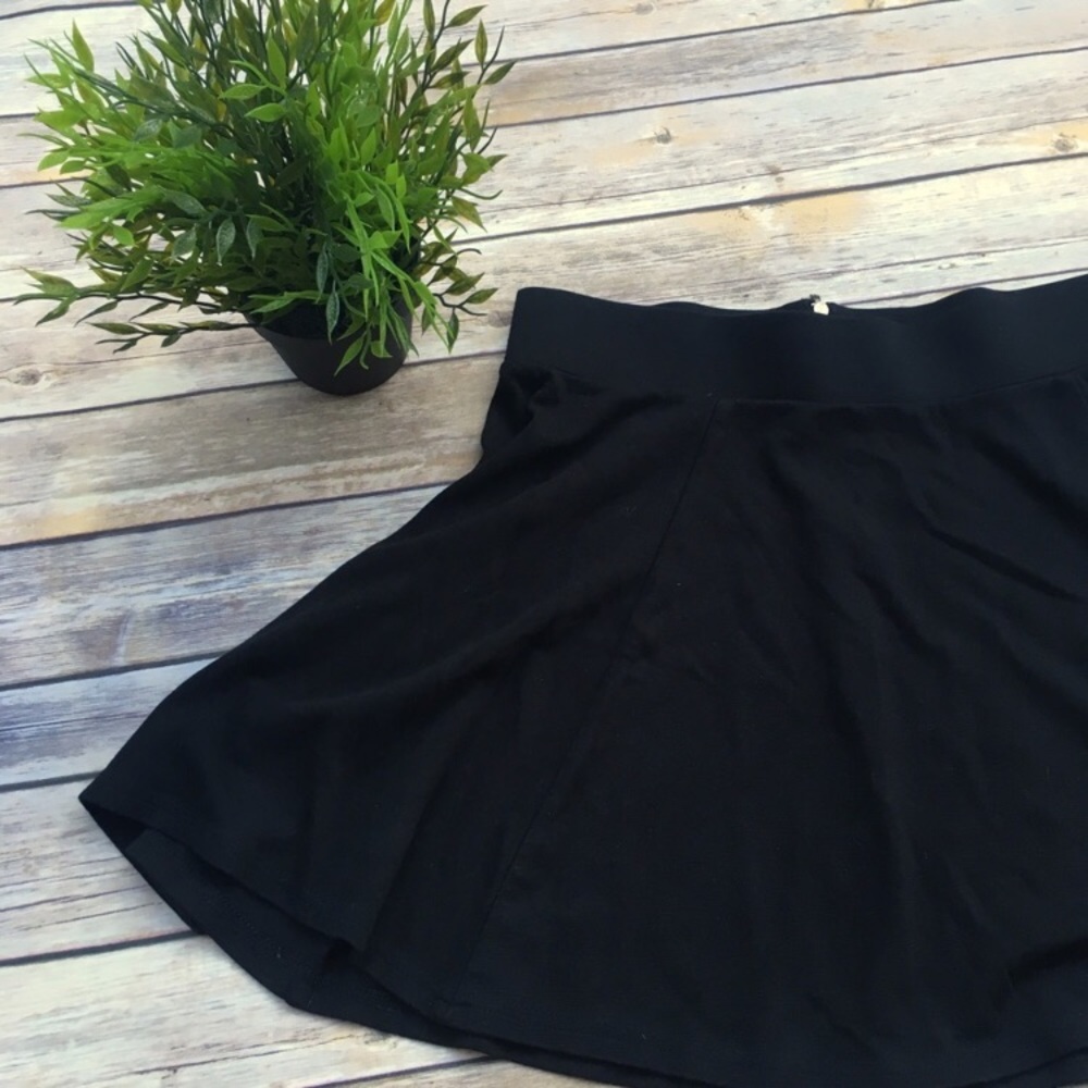 H&M Black skater skirt