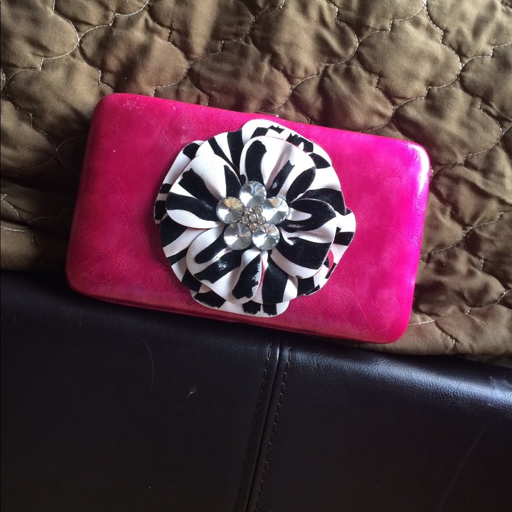 SALE! very pretty wallet ❤️