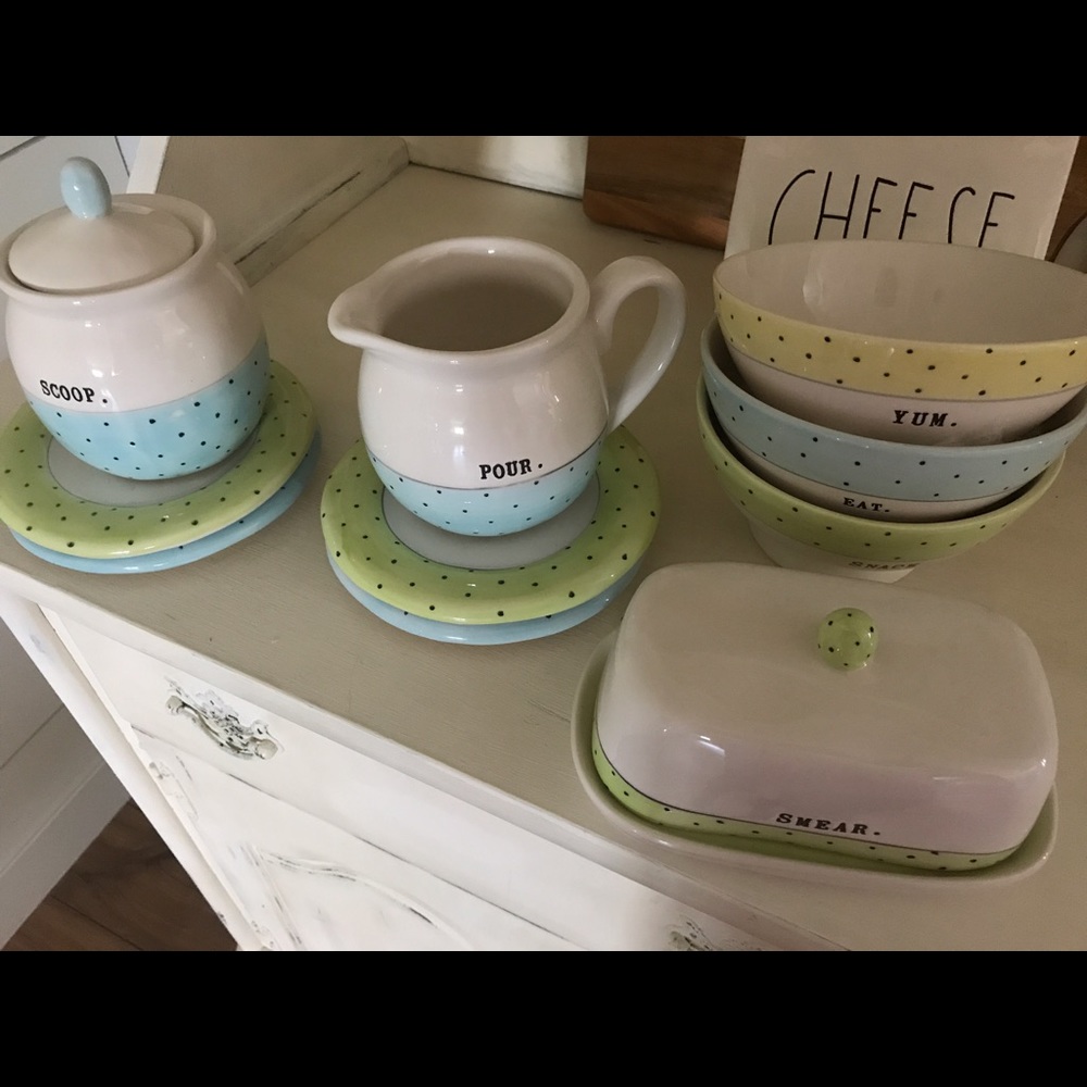 Rae Dunn polka dot set