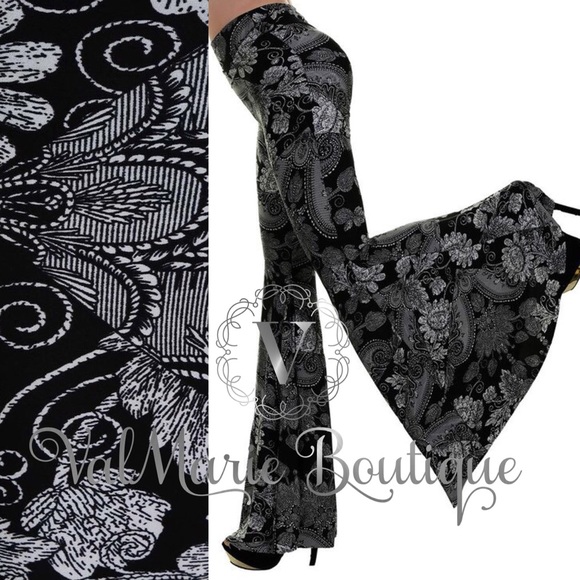 Gorgeous Paisley Print Bell Bottom Flares - Picture 3 of 7