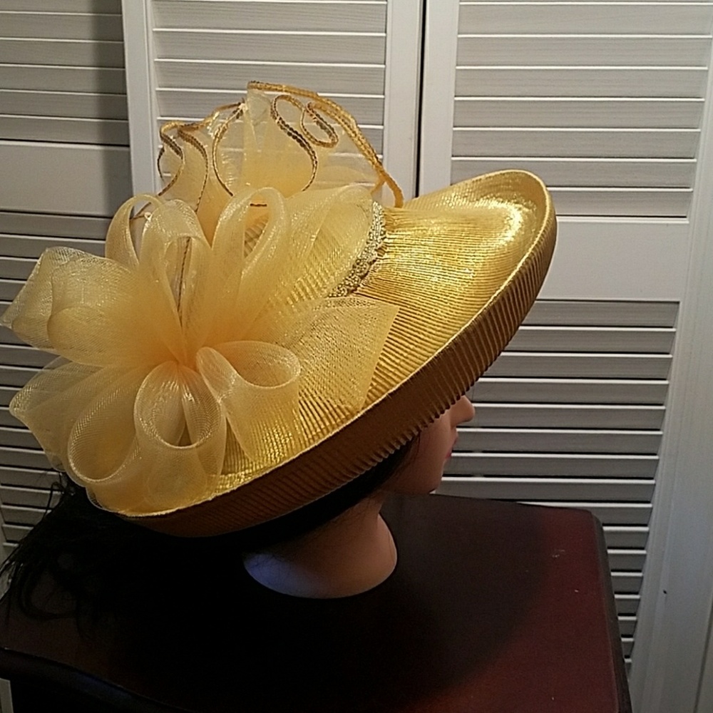Jazzy Gold Summer Hat - Picture 5 of 7