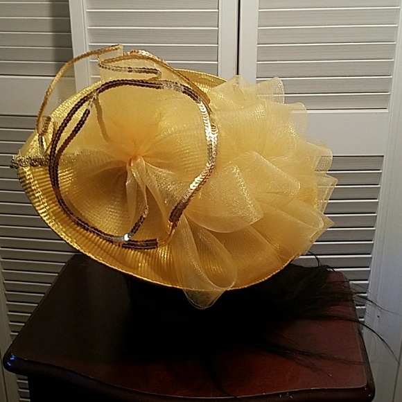 Jazzy Gold Summer Hat - Picture 3 of 7