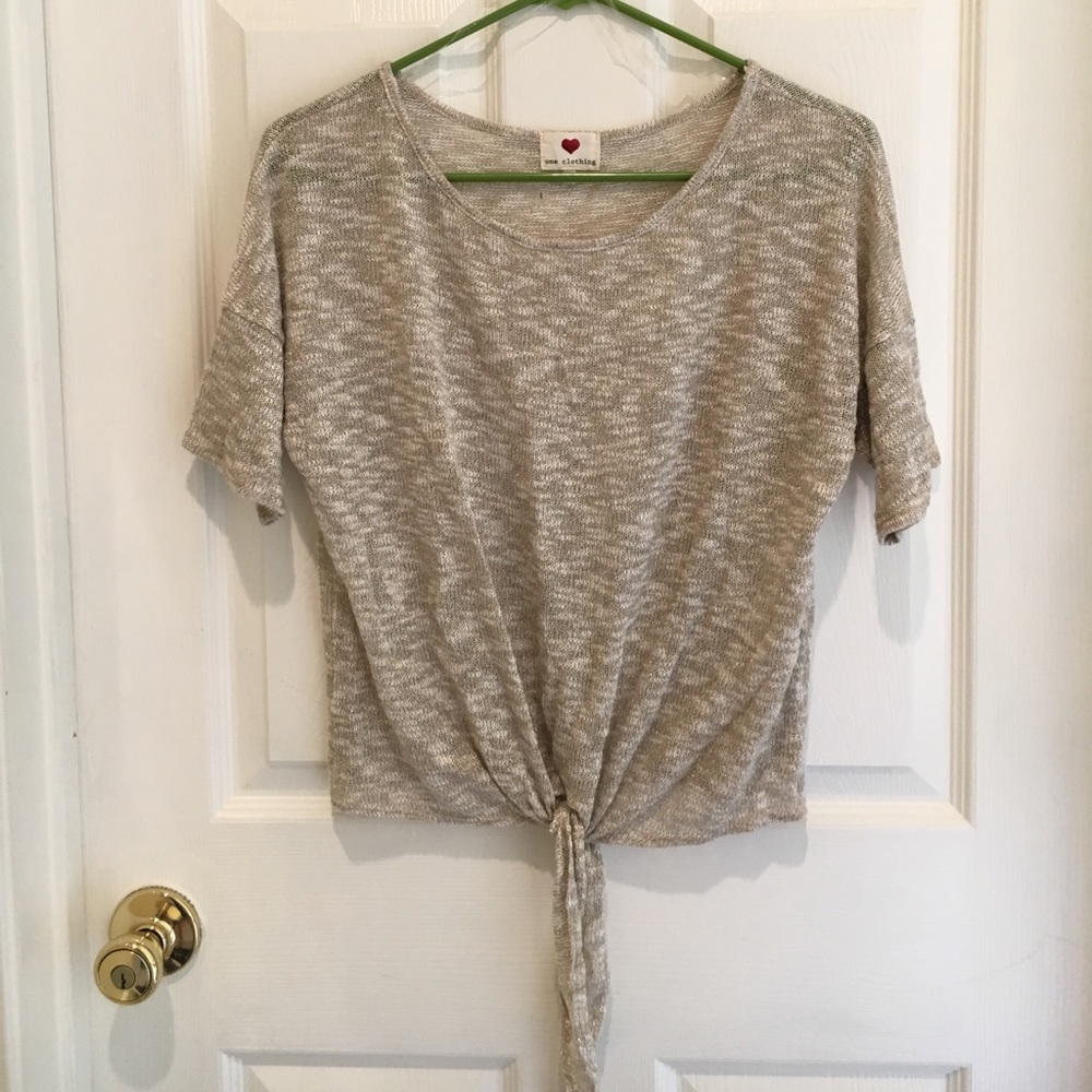 Quarter sleeve blouse (sparkly)