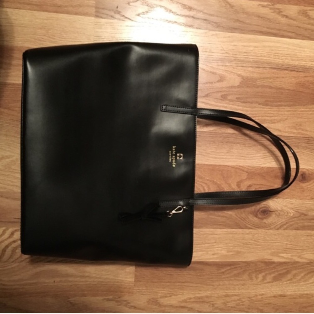 Kate spade black purse - like new!