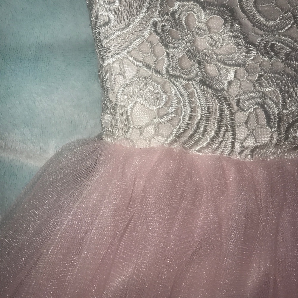 Dress - Picture 3 of 4