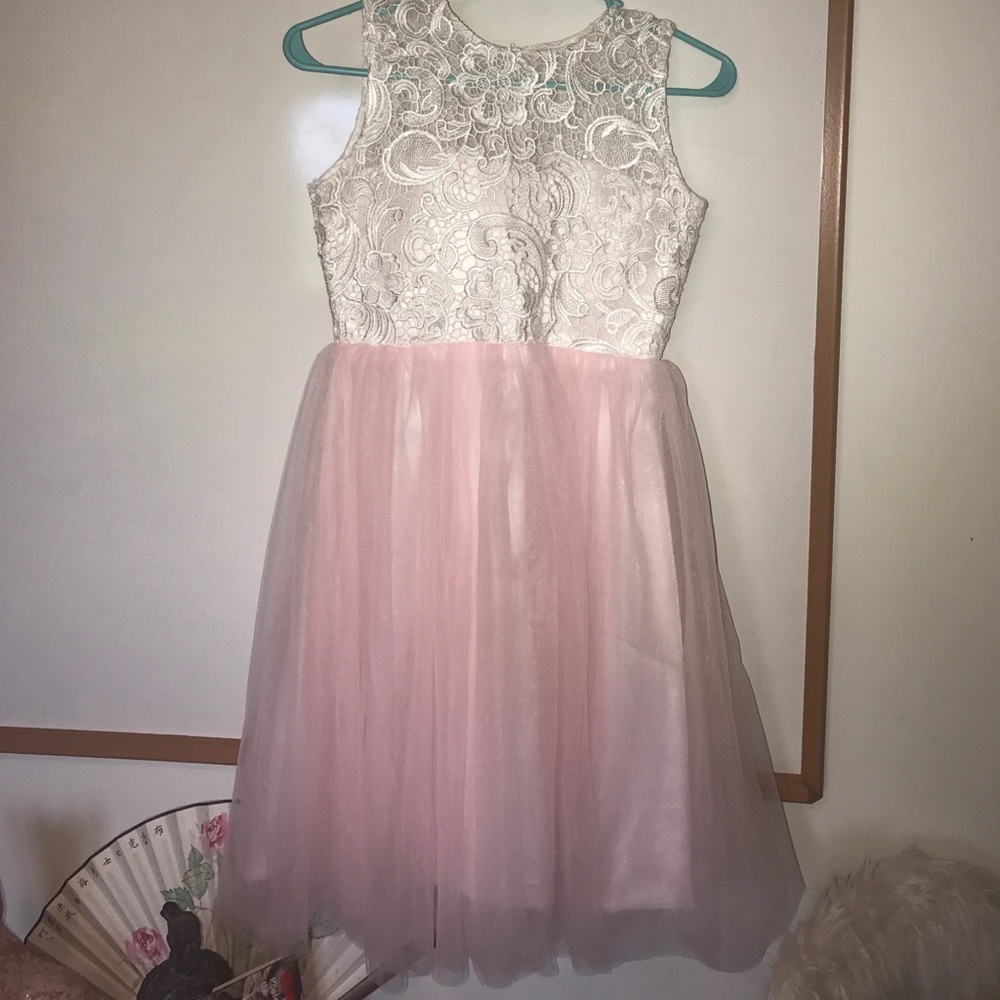Dress - Picture 4 of 4