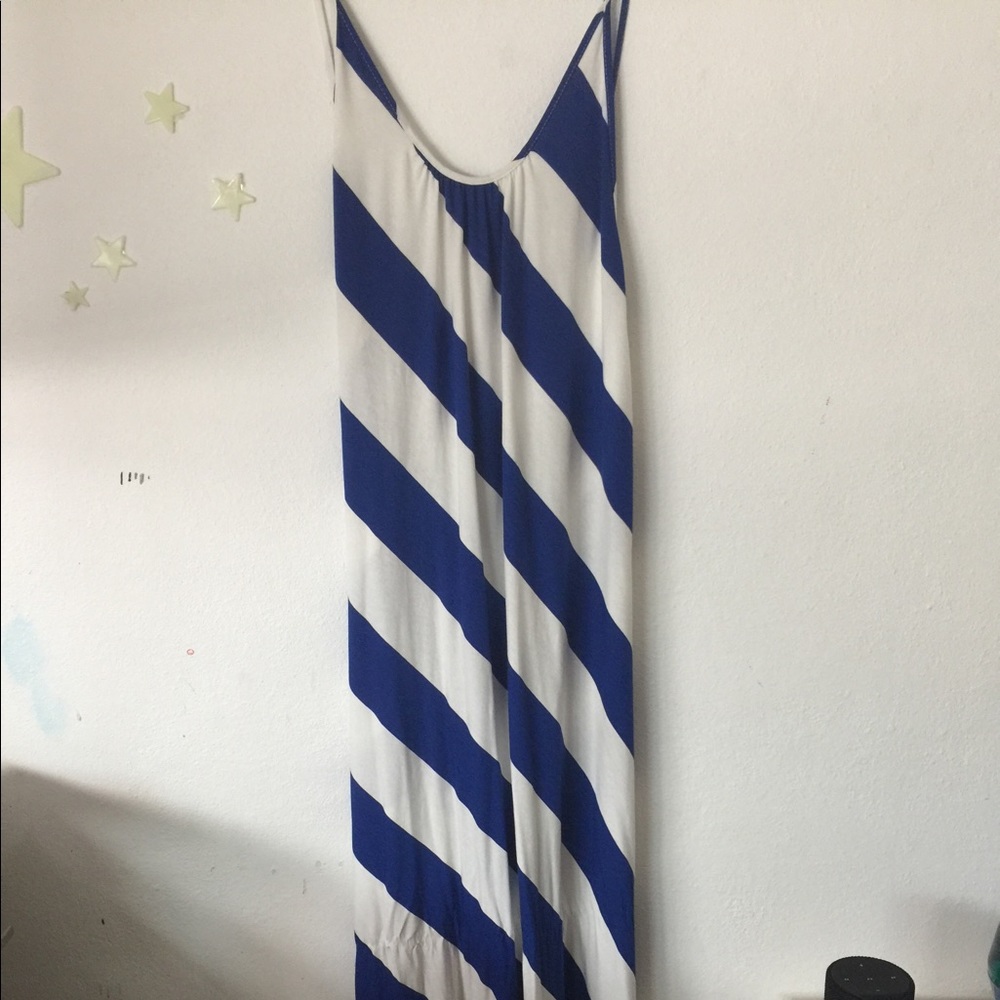 Long beachy dress.