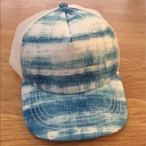 Billabong trucker hat