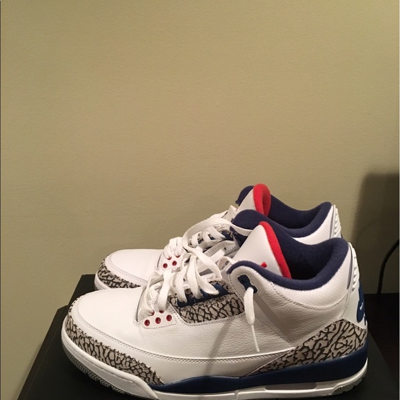 Air Jordan True Blue 3s - Picture 2 of 5