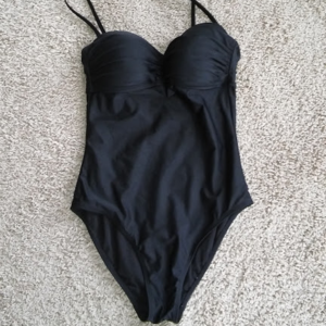 Old Navy Size Medium Black Swimsuit