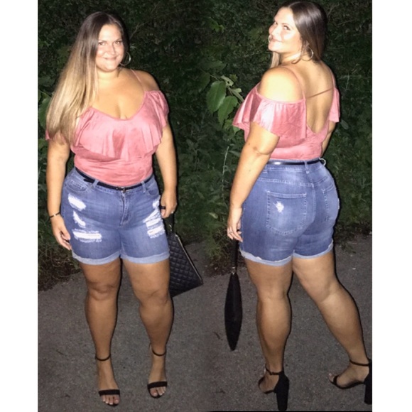 Meet your Posher, Katie - Picture 2 of 3