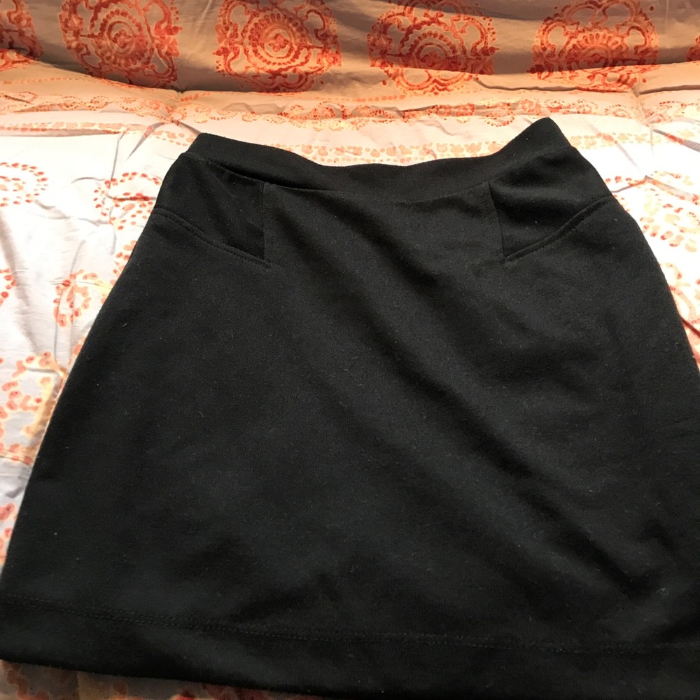 black skirt size small