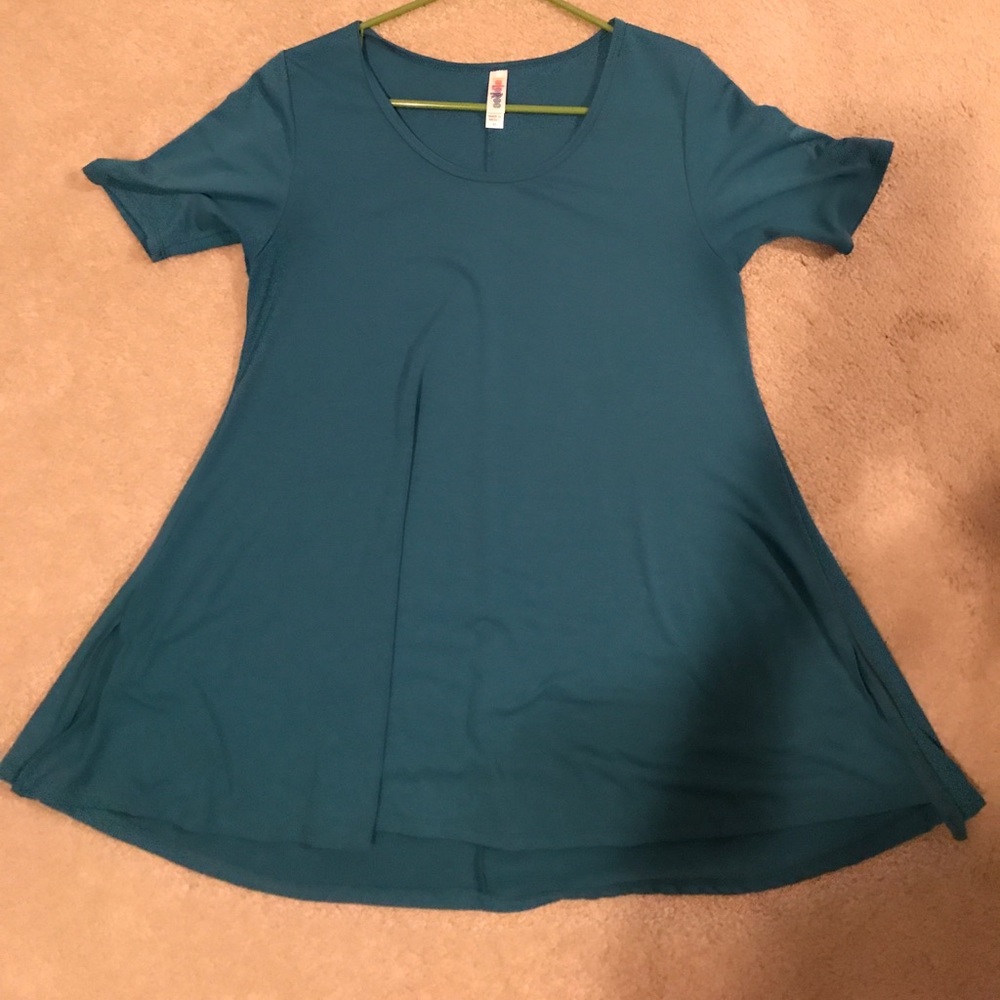 LuLaRoe shirt