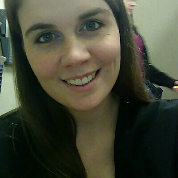 Meet your Posher, Taylor - Picture 1 of 1