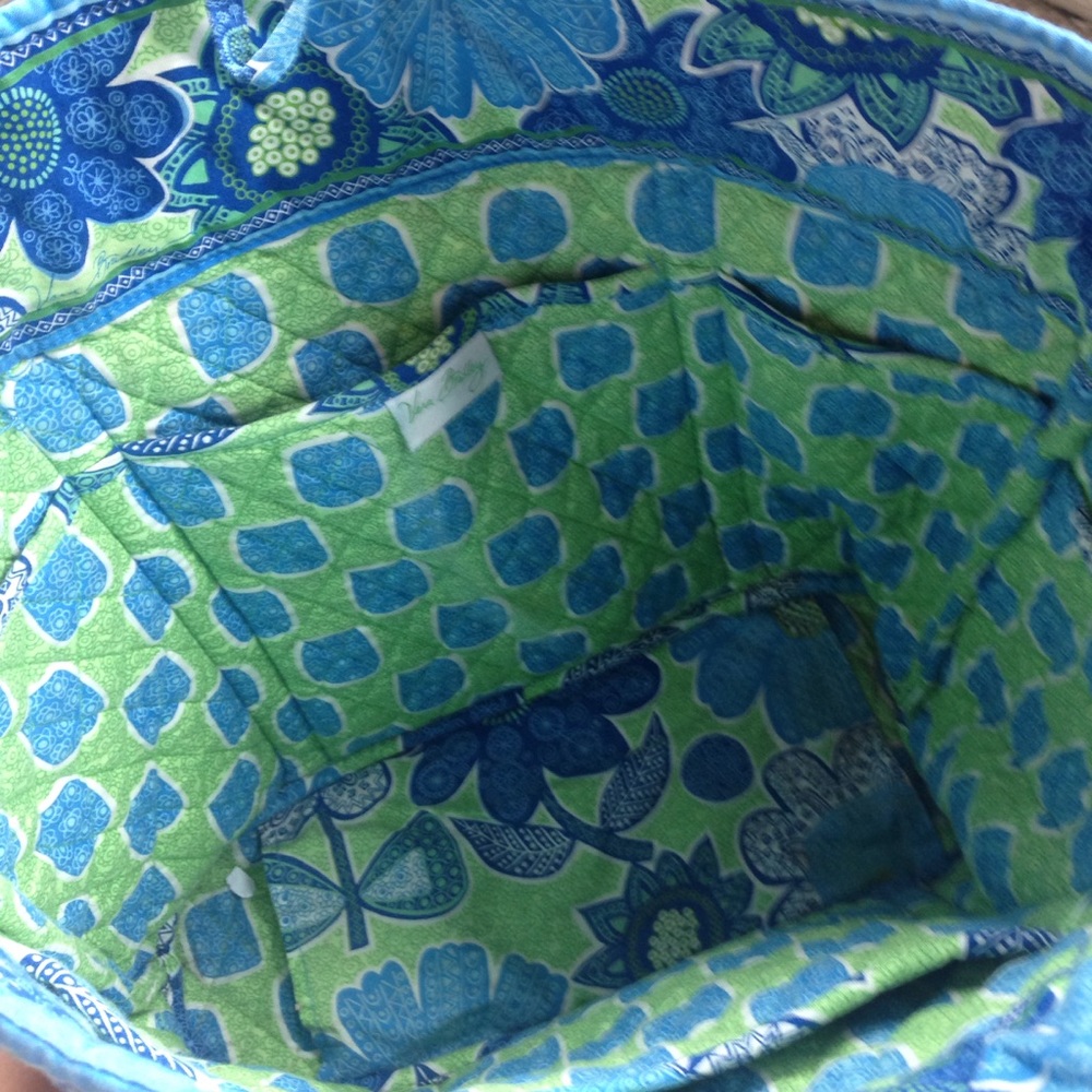 Vera Bradley floral pattern tote - Picture 2 of 4