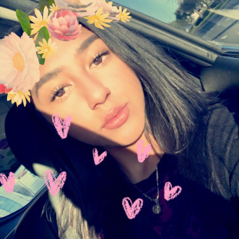 Meet your Posher, Nayda