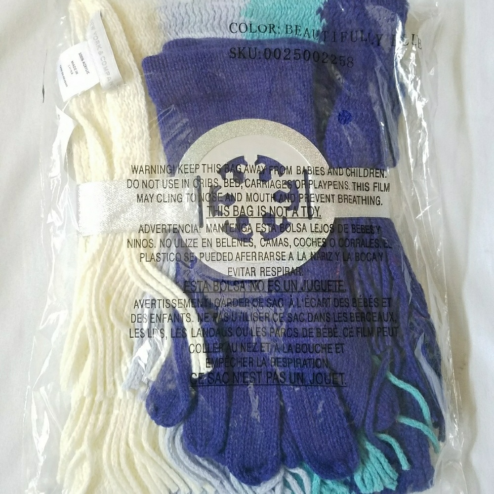 **MOVING SALE** NY&Co Scarf and Gloves Set