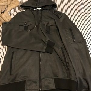 Very warming polyester sweater 8/10 condition